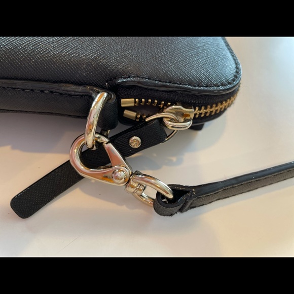 Kate Spade Zana Black Crossbody Purse with phone charger - Picture 6 of 7
